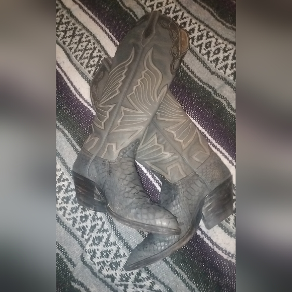 Woman's Snakeskin Hondo Boots - Picture 3 of 8